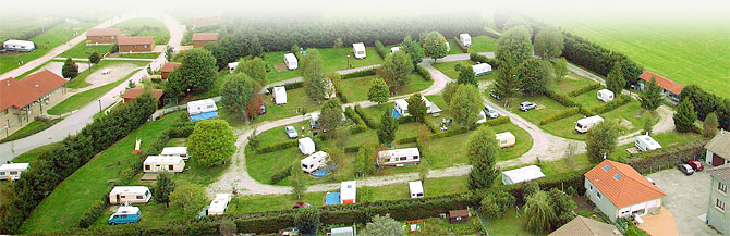 hôtellerie de plein air & emplacement camping-car dans le parc du Pilat